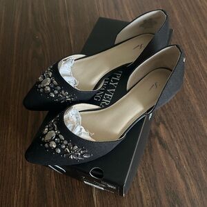 Simply Vera Verawang Svanita black Flats with rhinestones embellishments.